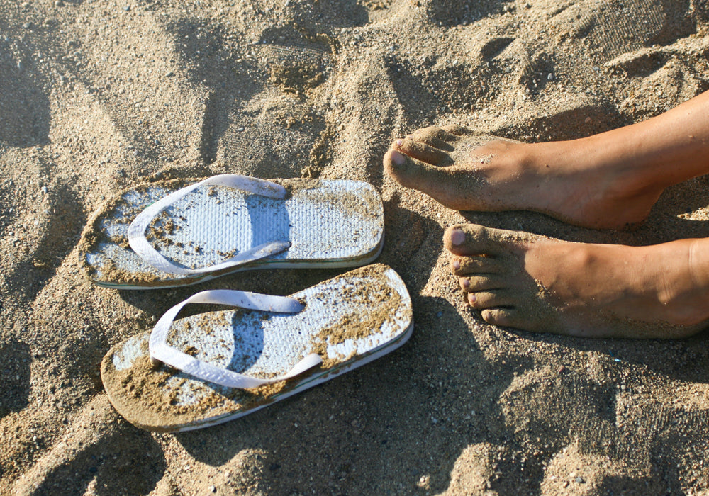 How To Clean Flip Flops The Correct Way – Solethreads