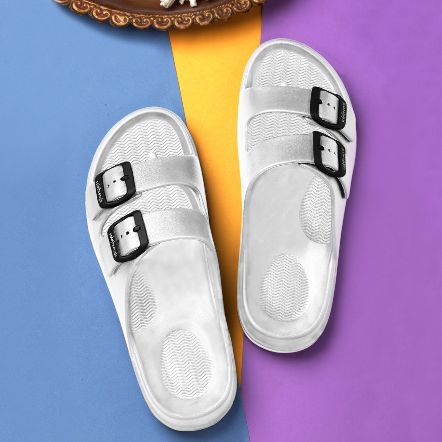 #color_white